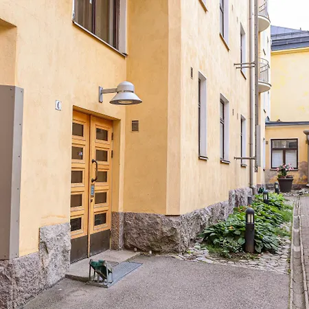 Spacious Cozy Corner Apartment Helsinki
