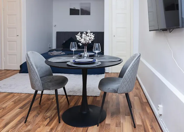 Huoneisto Spacious Cozy Corner *